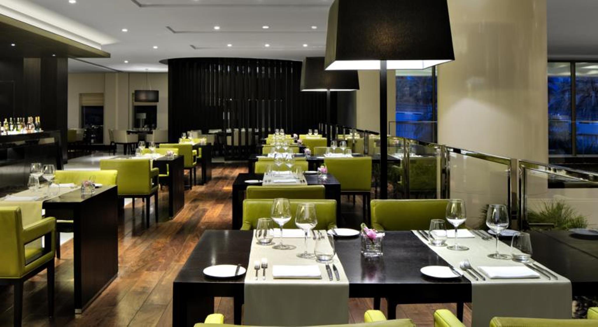 Pullman Dubai Creek City Centre Residences Exterior photo The restaurant