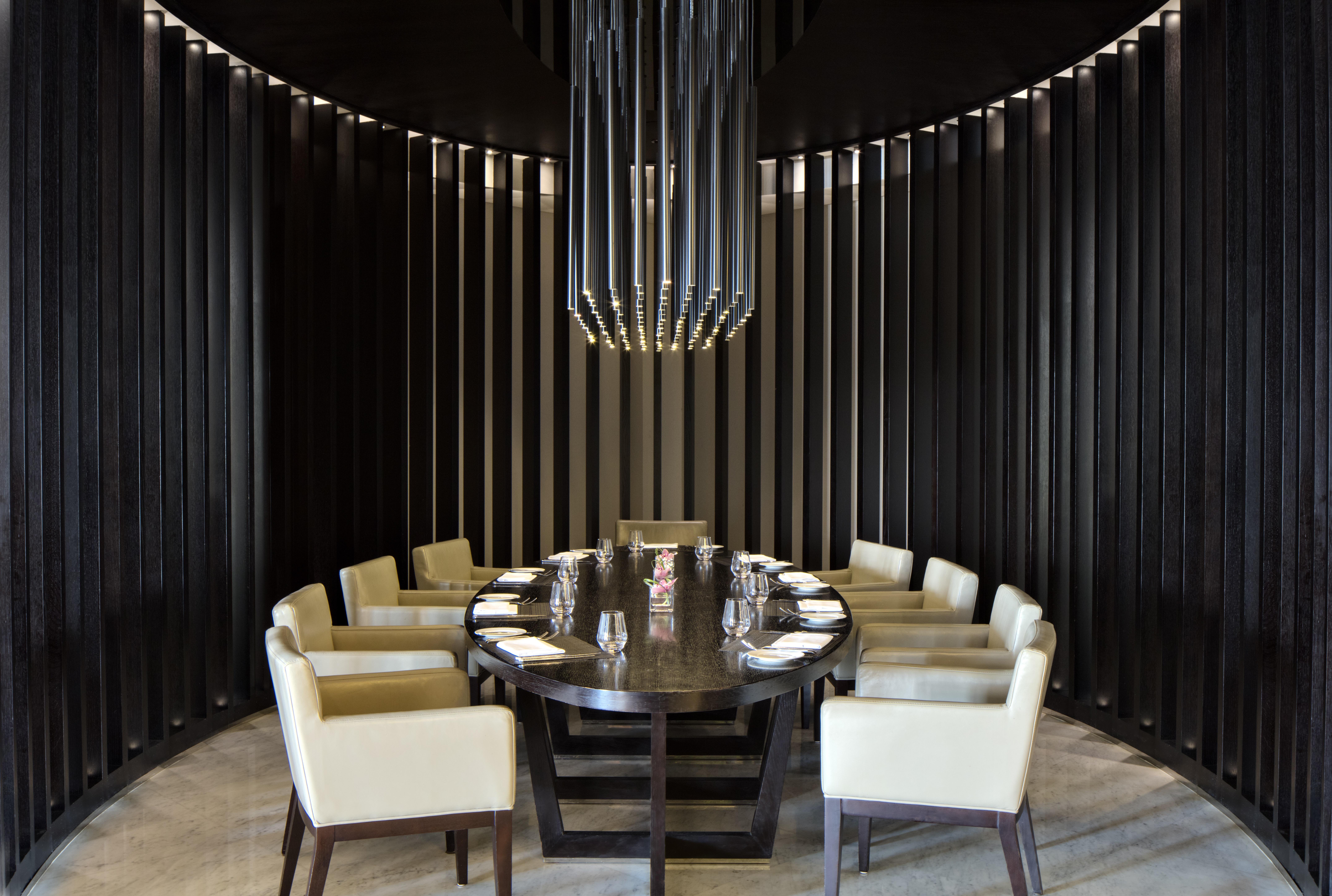 Pullman Dubai Creek City Centre Residences Exterior photo The interior of the restaurant