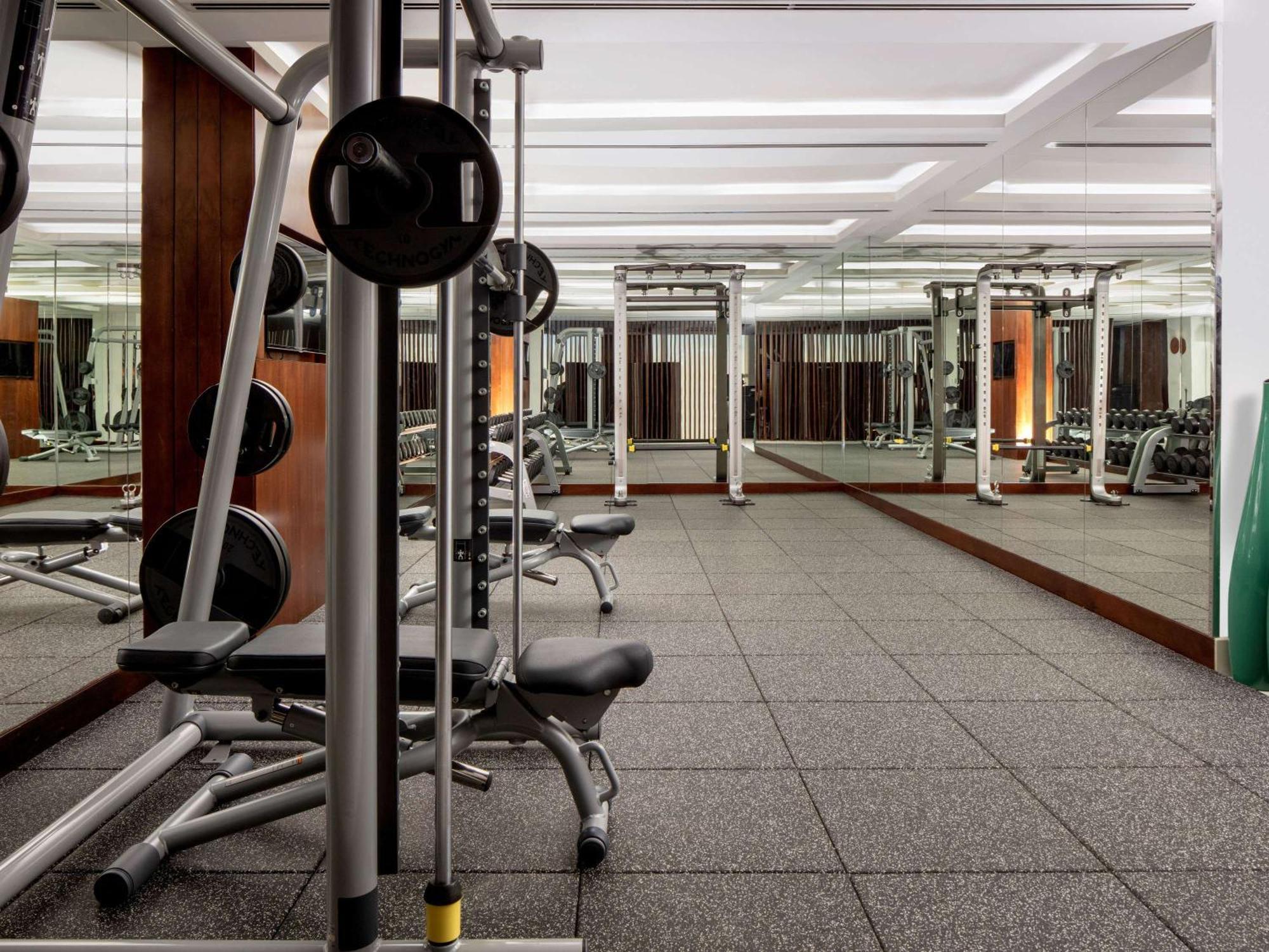 Pullman Dubai Creek City Centre Residences Exterior photo The gym at the hotel
